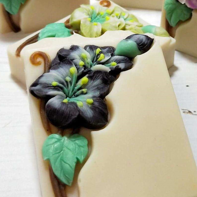 Mooie bloemenzeep mal rechthoe - Soap Making Process recensie en prijs