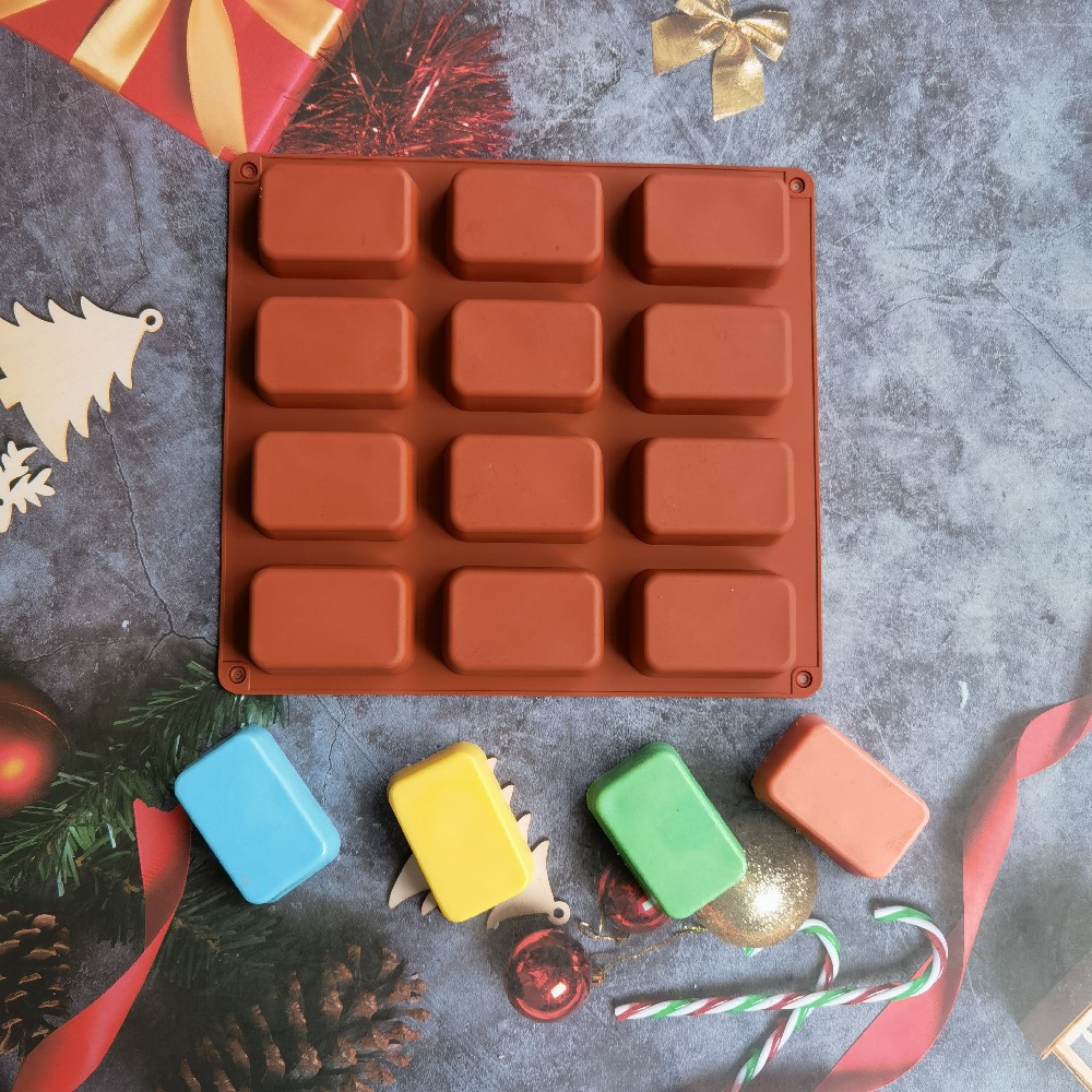 12 Holle Vierkante Siliconen Z - Soap Making Things recensie en prijs